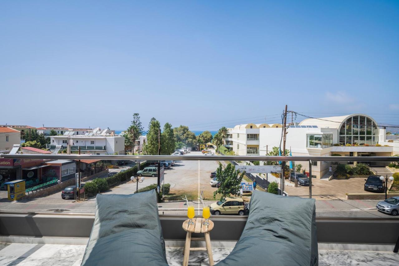 Sun Ray Luxury Apartments Agia Marina Exterior foto
